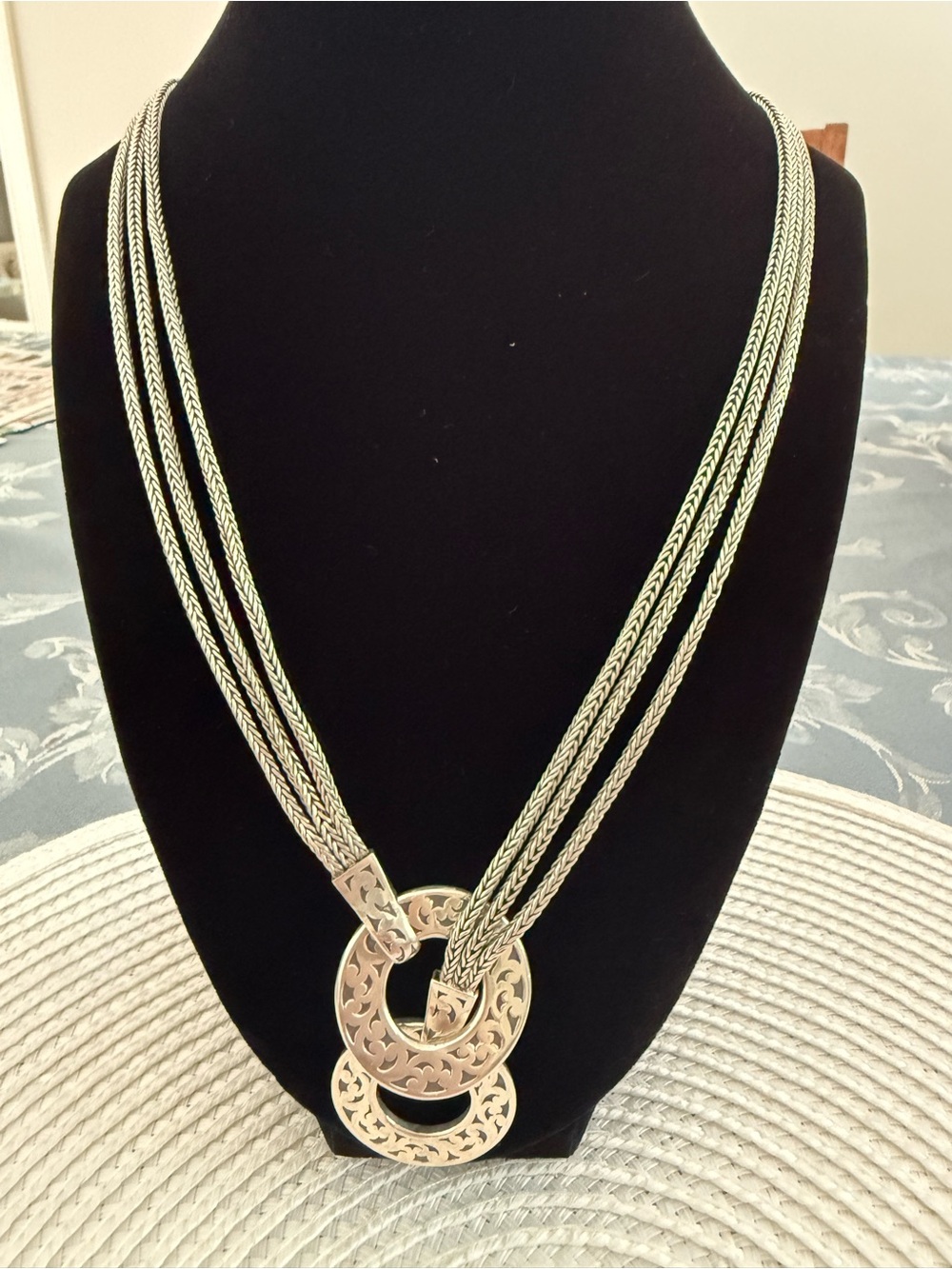 **RARE**Lois Hill Signed 925 SS Triple Strand Scroll Motif Double Ring Necklace